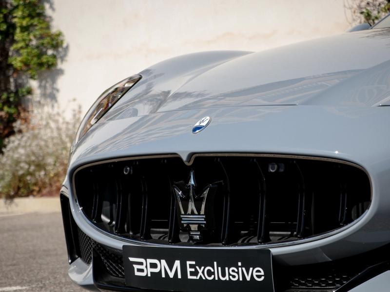 Image MASERATI GranCabrio 3.0 V6 550ch Trofeo