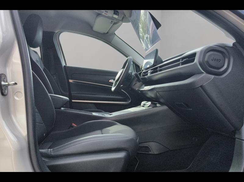 Image JEEP Avenger 1.2 Turbo T3 110ch MHEV Summit BVR6 eHybrid