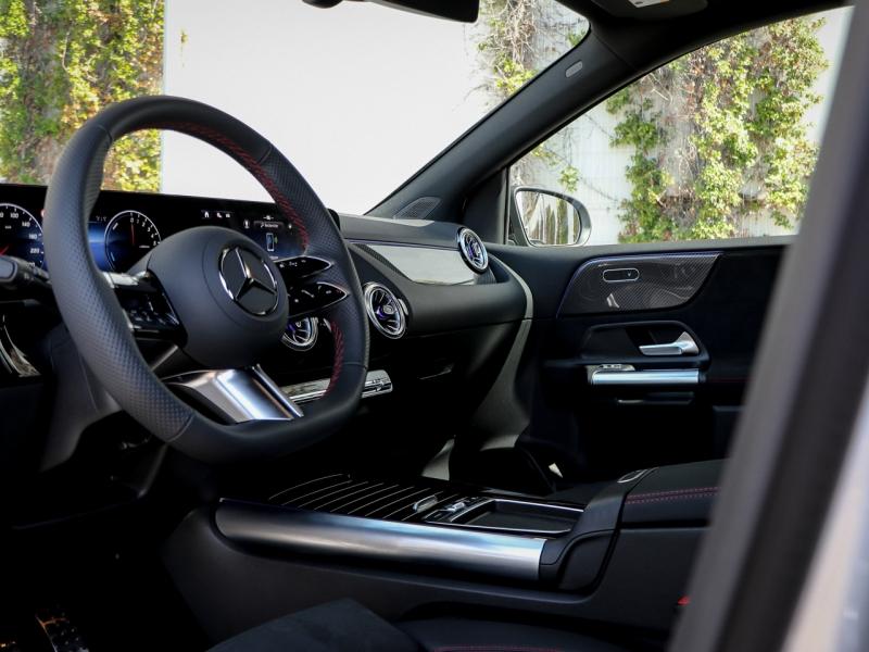 Image MERCEDES-BENZ Classe B 250 e Hybrid EQ 163+109ch AMG Line 8G-DCT