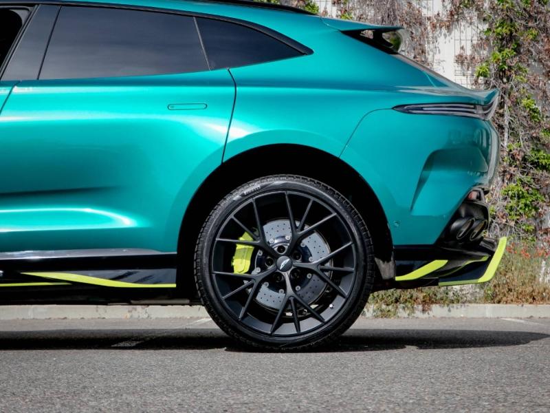 Image ASTON MARTIN DBX 4.0 V8 biturbo 707ch BVA9