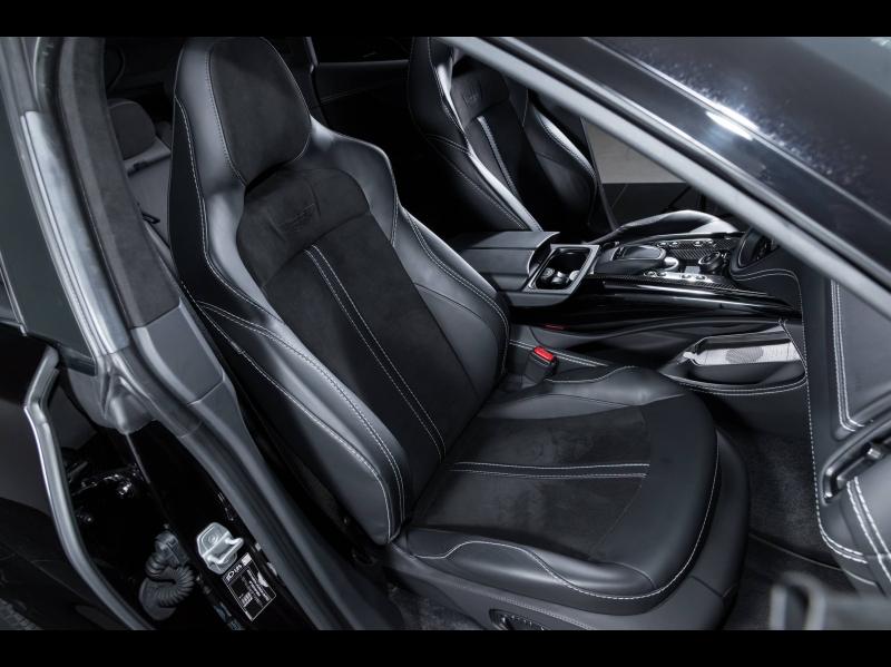 Image ASTON MARTIN DBX 4.0 V8 biturbo 707ch BVA9