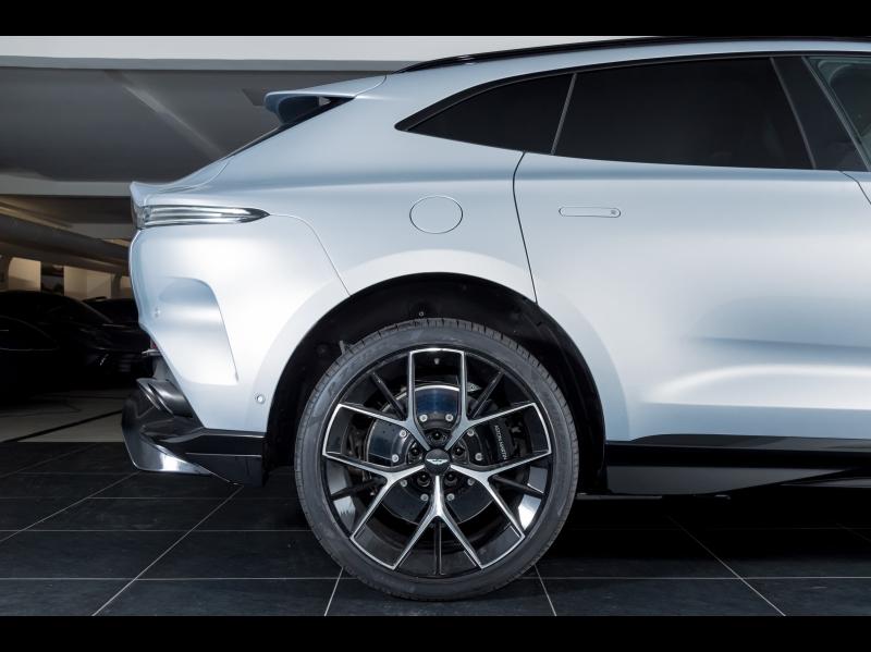 Image ASTON MARTIN DBX 4.0 V8 biturbo 707ch BVA9