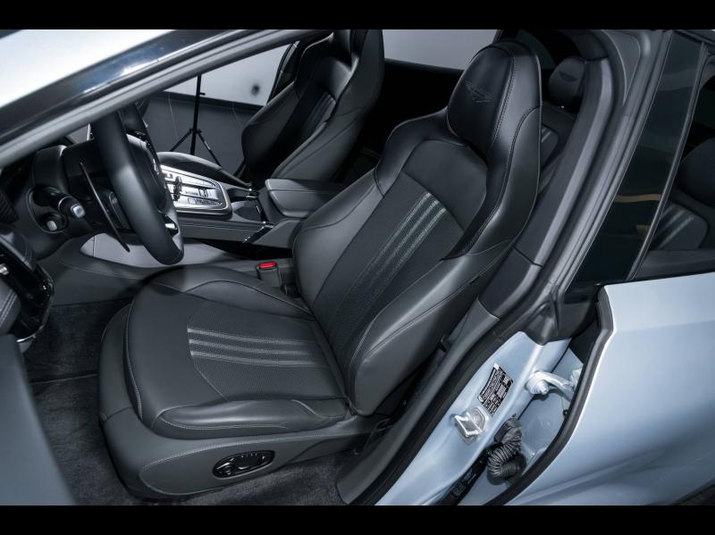Image ASTON MARTIN DBX 4.0 V8 biturbo 707ch BVA9