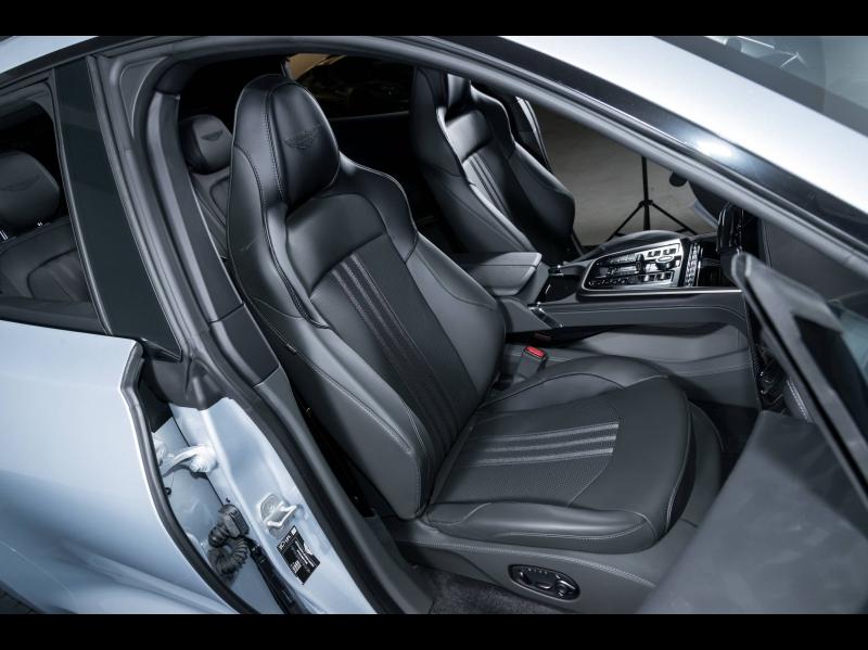 Image ASTON MARTIN DBX 4.0 V8 biturbo 707ch BVA9