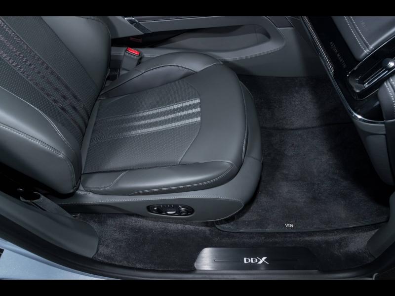Image ASTON MARTIN DBX 4.0 V8 biturbo 707ch BVA9