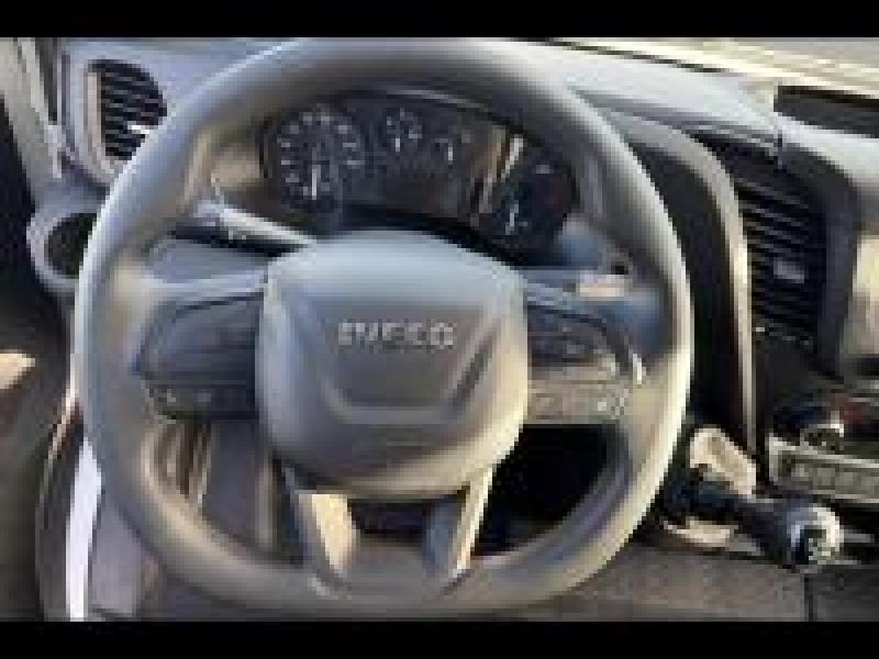 Image IVECO Daily CCb 35-160H / 3.0 160CH / CAISSE & HAYON / 35C16 / 2024 /