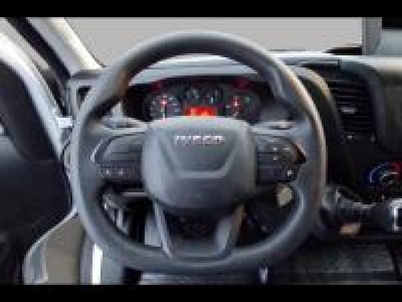 Image IVECO Daily CCb 35-160H / BENNE & COFFRE / 2023 / 3.0L 160CH /