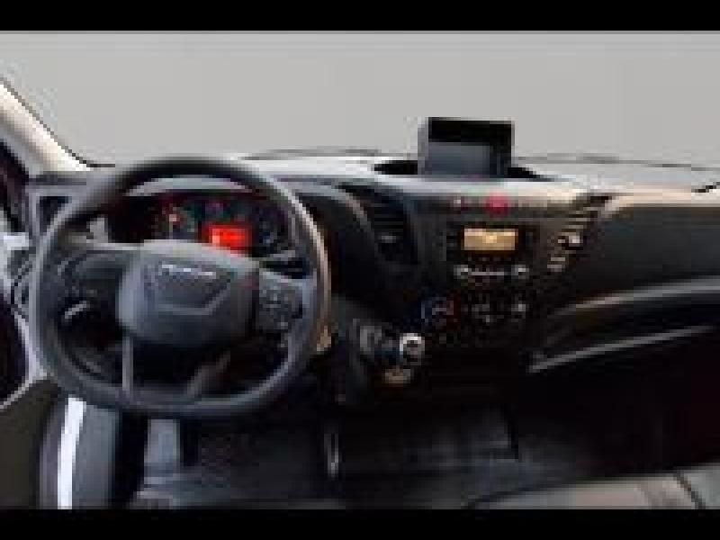 Image IVECO Daily CCb 35-160H / BENNE & COFFRE / 2023 / 3.0L 160CH /
