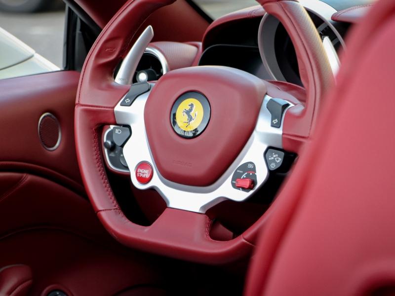 Image FERRARI California V8 3.9 T 560ch