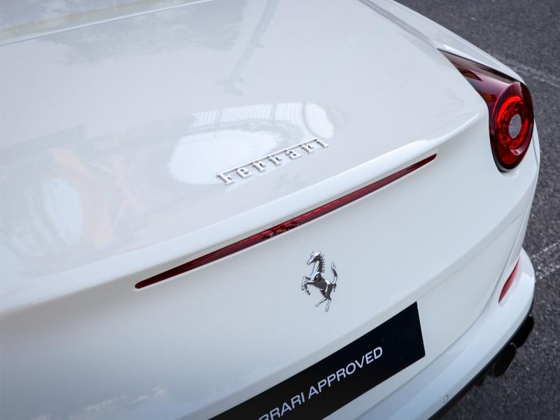 Image FERRARI California V8 3.9 T 560ch