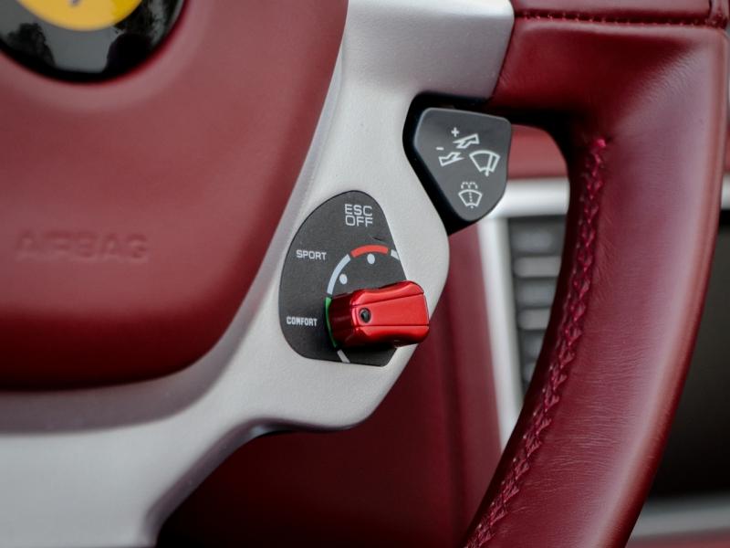 Image FERRARI California V8 3.9 T 560ch