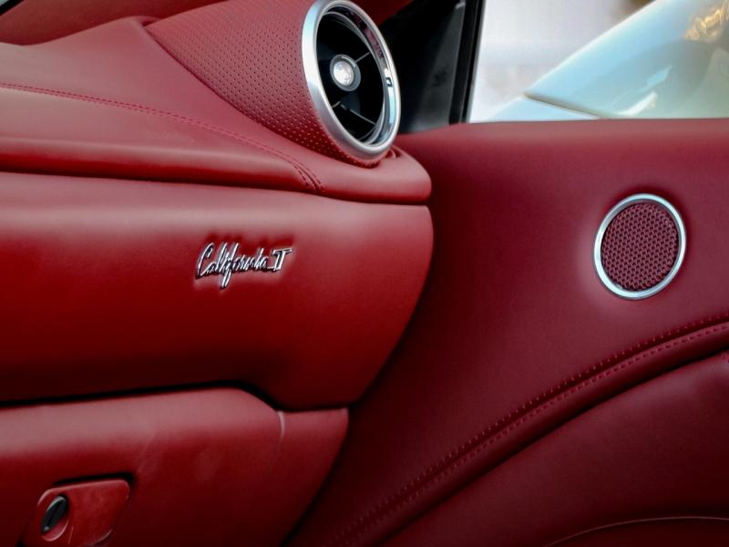 Image FERRARI California V8 3.9 T 560ch
