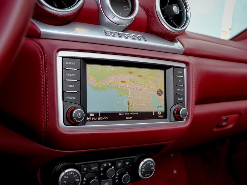 Image FERRARI California V8 3.9 T 560ch
