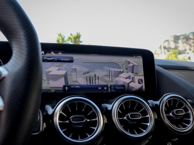 Image MERCEDES-BENZ GLA 200 d 150ch AMG Line 8G-DCT