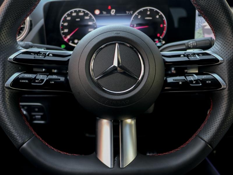 Image MERCEDES-BENZ GLA 200 d 150ch AMG Line 8G-DCT