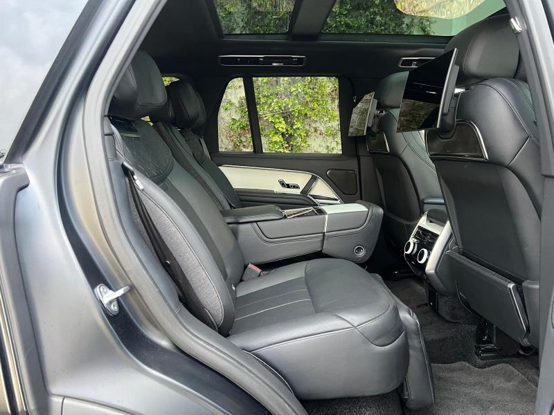 Image LAND-ROVER Range Rover 4.4 P615 615ch SV SWB