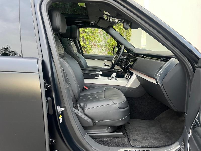 Image LAND-ROVER Range Rover 4.4 P615 615ch SV SWB