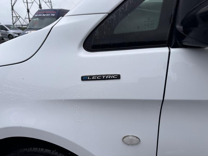 Image MERCEDES-BENZ Vito Fg eVito 112 116ch Long batterie 60 kWh