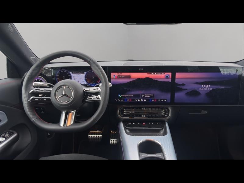 Image MERCEDES-BENZ CLA 200 183ch AMG Line 8G-eDCT