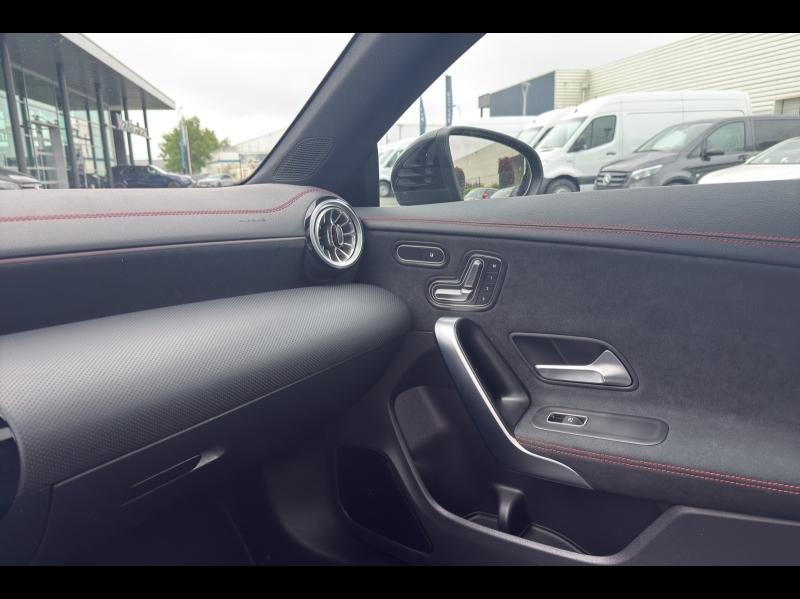 Image MERCEDES-BENZ CLA Shooting Brake 200 d 150ch AMG Line 8G-DCT 8cv