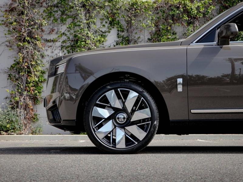 Image ROLLS-ROYCE Cullinan V12 6.75 Bi-Turbo 571ch