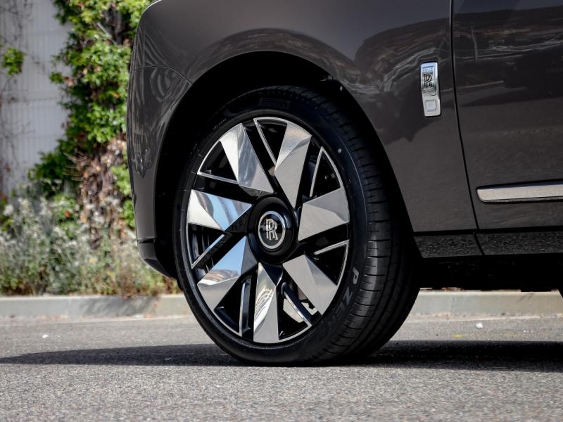 Image ROLLS-ROYCE Cullinan V12 6.75 Bi-Turbo 571ch