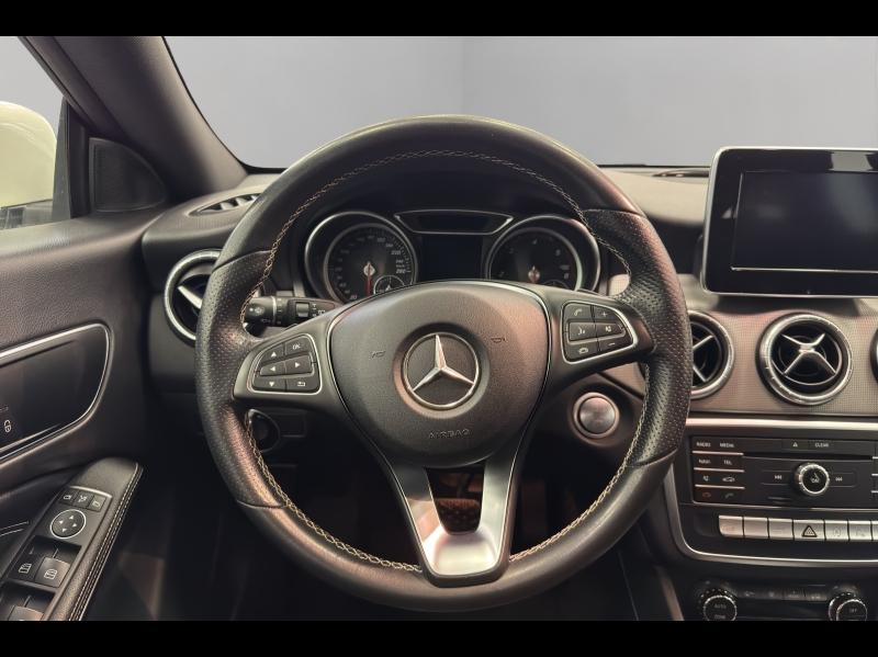 Image MERCEDES-BENZ CLA Shooting Brake 220 d Sensation 7G-DCT