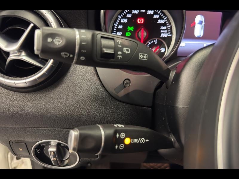 Image MERCEDES-BENZ CLA Shooting Brake 220 d Sensation 7G-DCT