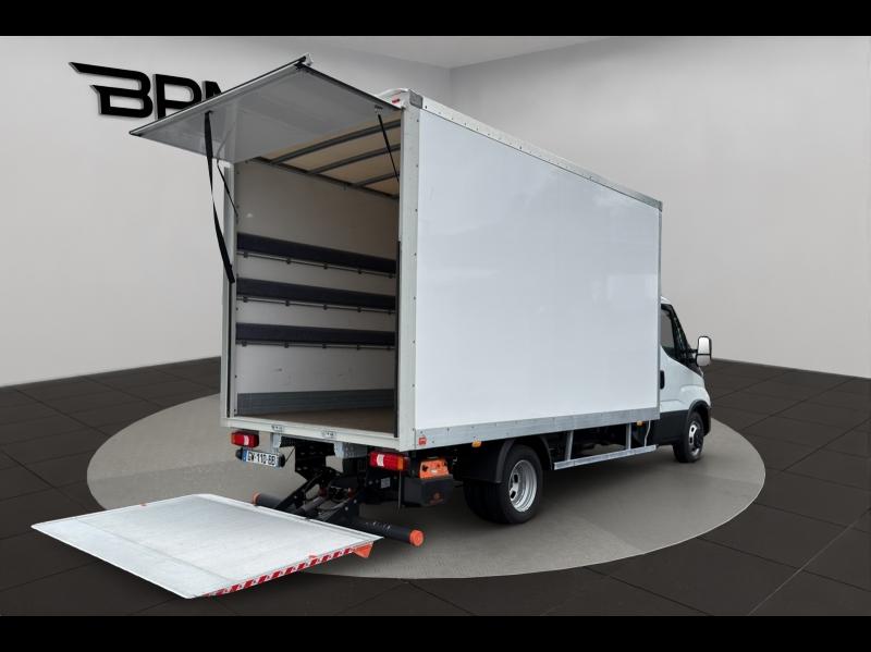 Image IVECO Daily CCb 35-160H / CAISSE & HAYON / 3L 160CH / 35C16 / 2024 /