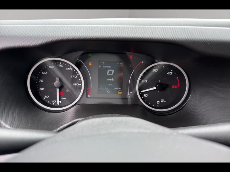 Image IVECO Daily CCb 35-160H / CAISSE & HAYON / 3L 160CH / 35C16 / 2024 /