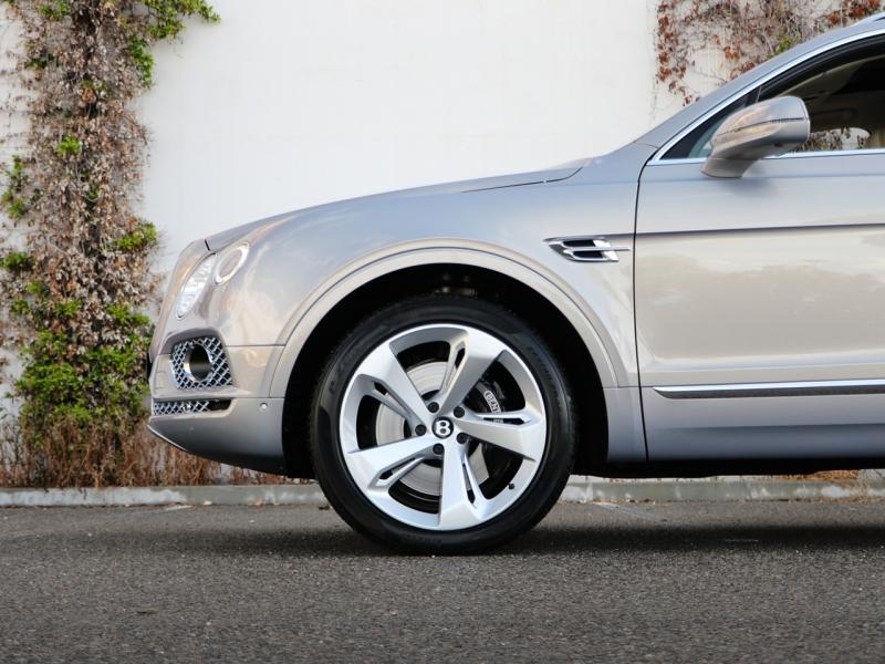 Image BENTLEY Bentayga 6.0 W12 608ch