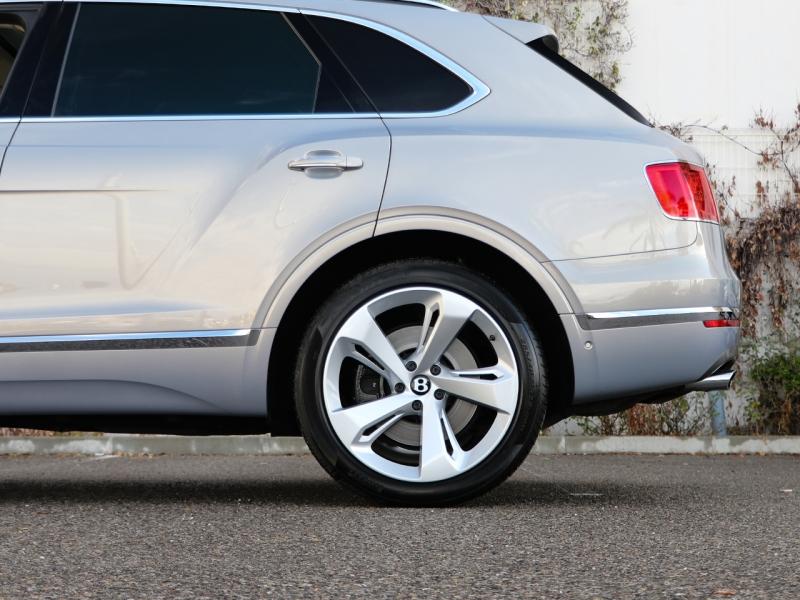 Image BENTLEY Bentayga 6.0 W12 608ch
