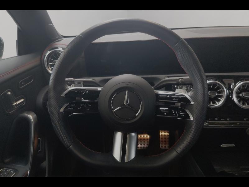 Image MERCEDES-BENZ CLA Shooting Brake 200 d 150ch AMG Line 8G-DCT