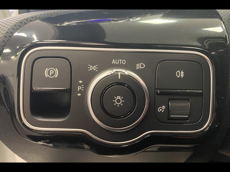 Image MERCEDES-BENZ Classe A 180 d 116ch AMG Line 8G-DCT