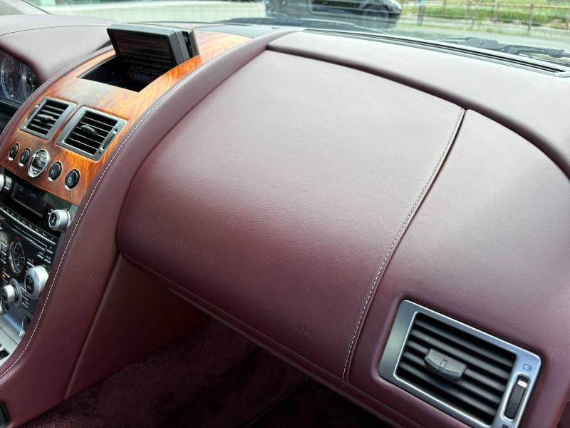 Image ASTON MARTIN DB9 Coupé V12 5.9L 477ch Touchtronic2