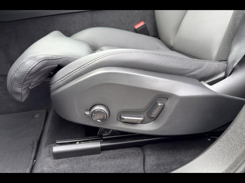 Image VOLVO XC60 T6 Hybride Rechargeable 253 + 145ch Ultra Style Dark Geartronic 8 AWD