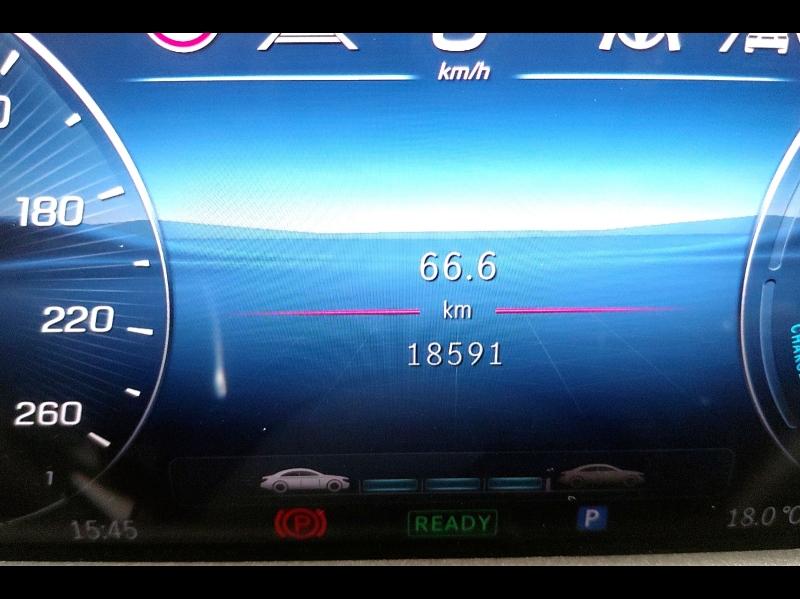 Image MERCEDES-BENZ Classe E 300 e 204+129ch Avantgarde Line 4Matic 9G-Tronic