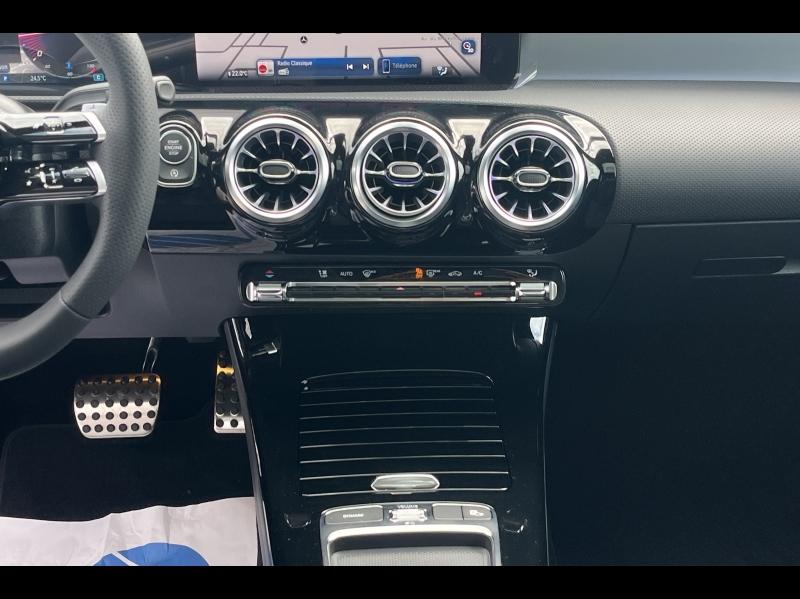 Image MERCEDES-BENZ CLA 200 d 150ch AMG Exclusive Design 8G-DCT