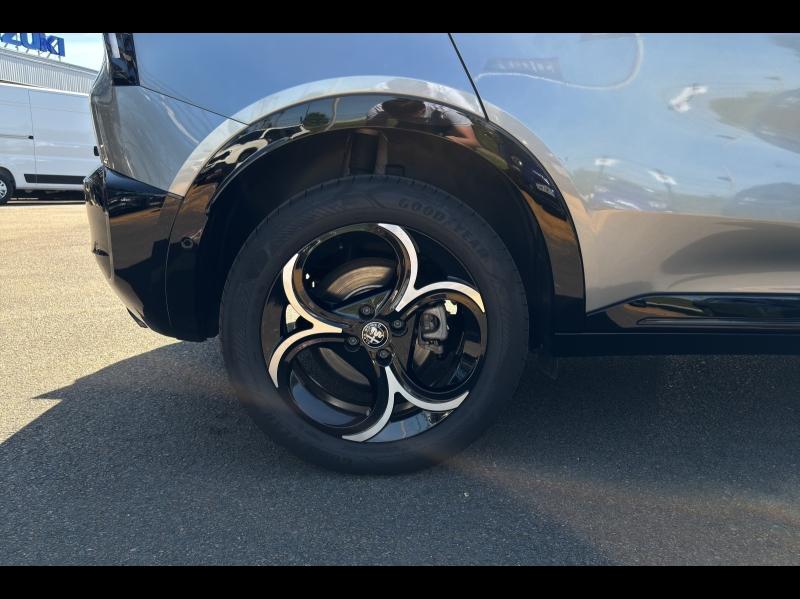 Image ALFA ROMEO Junior 1.2 Ibrida 136ch Premium DCT6 Q4