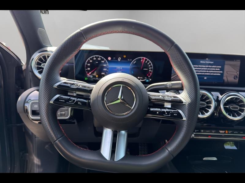 Image MERCEDES-BENZ Classe A 250 e Hybrid EQ 163+109ch AMG Line 8G-DCT