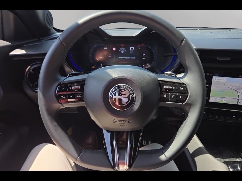 Image ALFA ROMEO Junior 1.2 Ibrida 136ch Premium DCT6 Q4