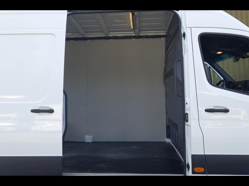 Image MERCEDES-BENZ Sprinter Fg 312 eSprinter 39 3T5 3 batteries 85 KW