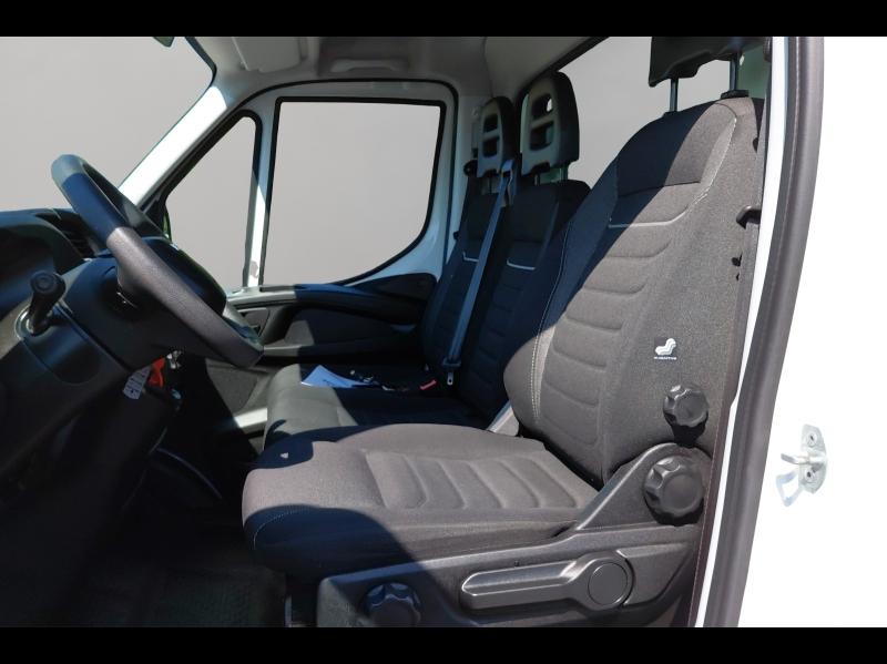 Image IVECO Daily CCb 35C16H empattement 4100 3.0