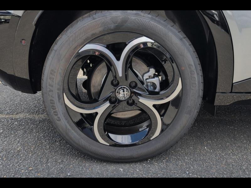 Image ALFA ROMEO Junior 1.2 Ibrida 136ch Premium DCT6 Q4