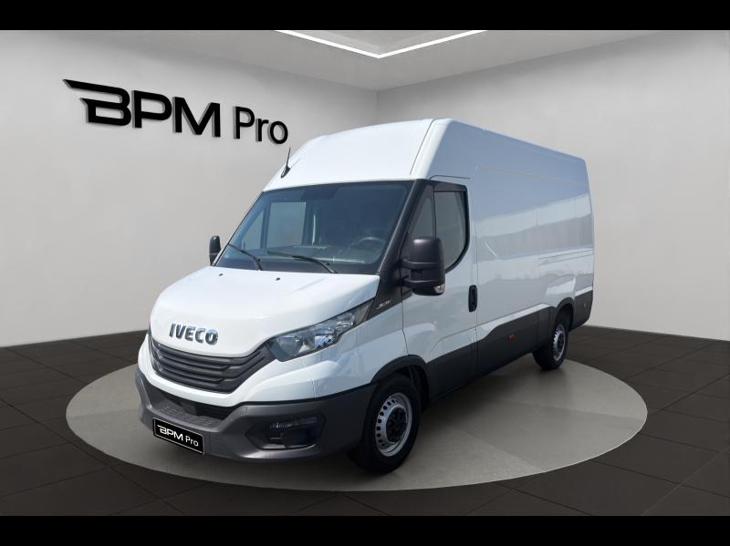 Photo IVECO Daily 35S Fg 35-140V12 / DAILY / 35S14V12 / 2.3L 140CH / 2023 / L3H2 / 12m3 /FOURGON /