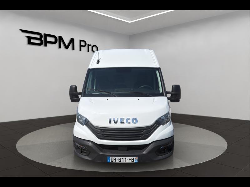 Image IVECO Daily 35S Fg 35-140V12 / DAILY / 35S14V12 / 2.3L 140CH / 2023 / L3H2 / 12m3 /FOURGON /
