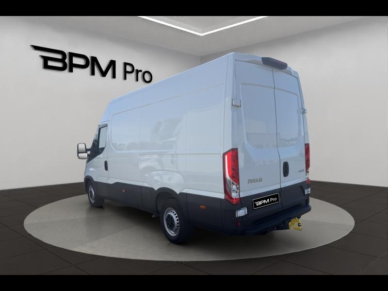 Image IVECO Daily 35S Fg 35-140V12 / DAILY / 35S14V12 / 2.3L 140CH / 2023 / L3H2 / 12m3 /FOURGON /