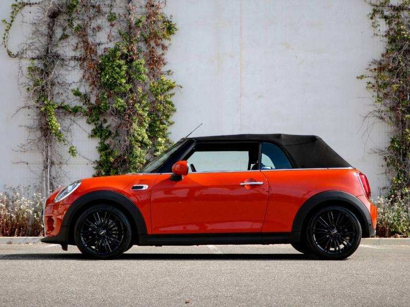 Image MINI Cabrio Cooper 136ch BVA7 Euro6d-T