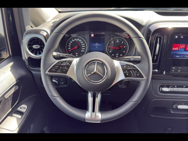Image MERCEDES-BENZ Vito Tourer 116 CDI Long Select 9G-Tronic 9 places