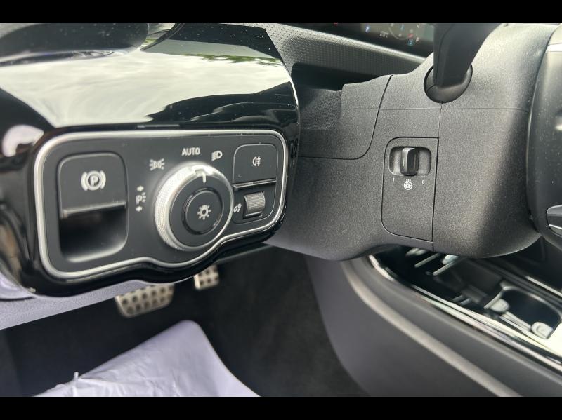 Image MERCEDES-BENZ CLA 200 d 150ch AMG Line 8G-DCT